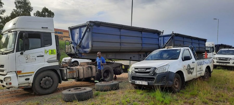 Vulindlela service vehicle attending a roadside truck tyre breakdown